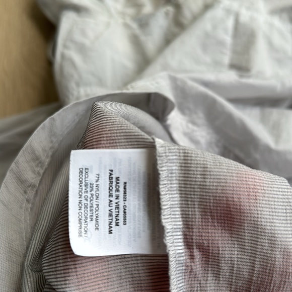 Women’s Nike Gray WindBreaker Zip Up Hooded Jacket Size XL - Picture 10 of 10